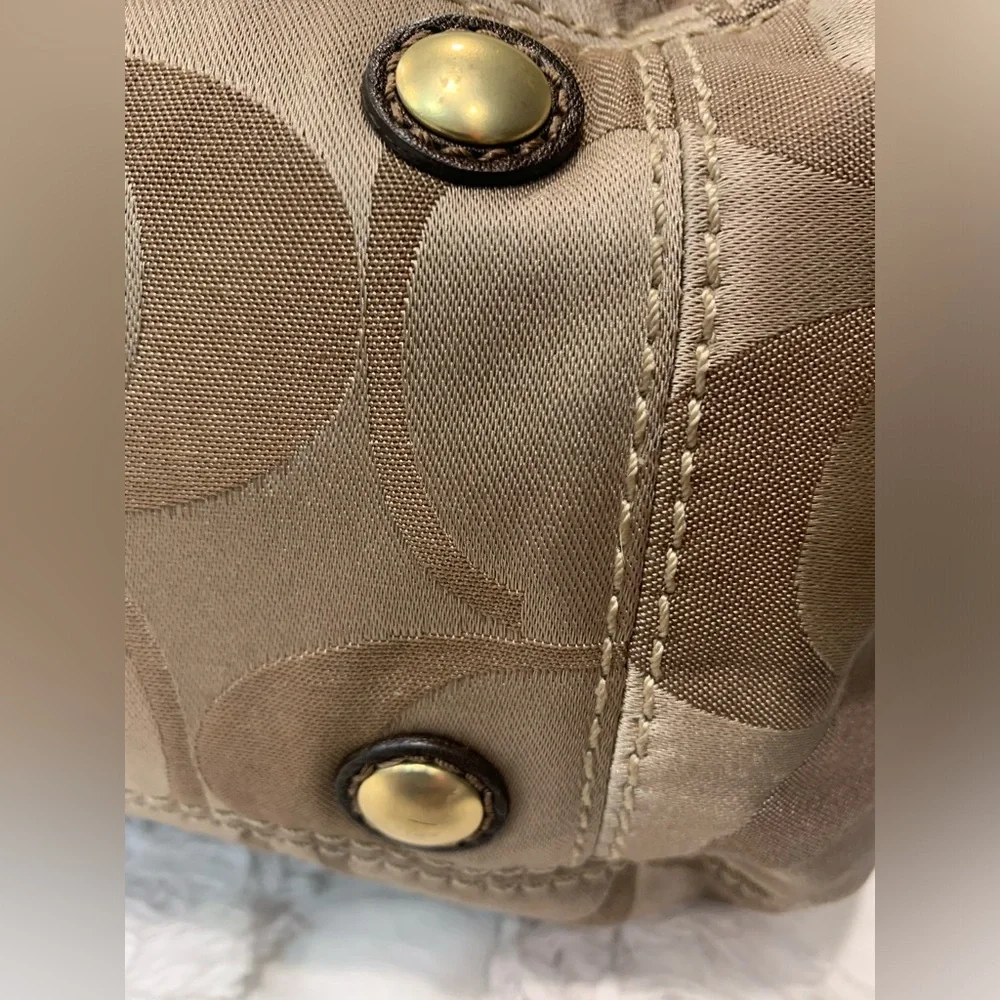 Coach Garnet Signature Sateen handbag (2009) - Picture 14 of 15